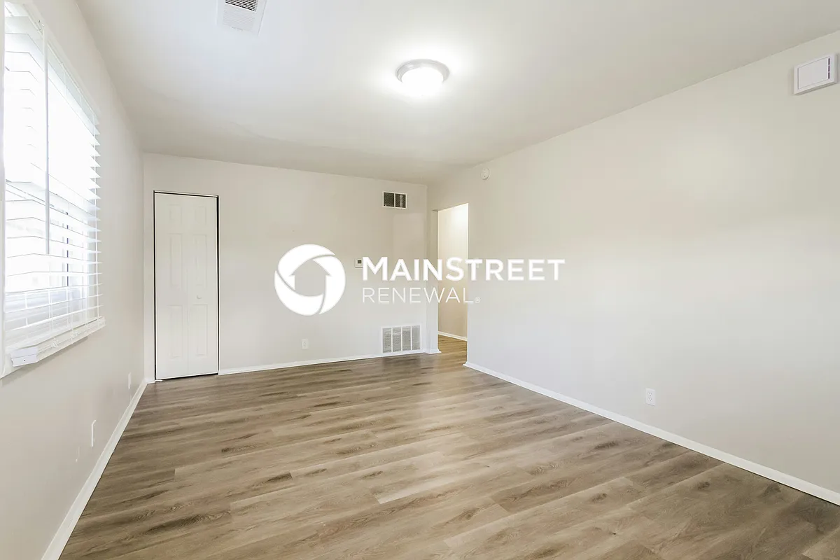 Living Room - 1549 Nelson Ave