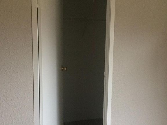 all rooms have walk in closets