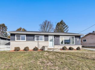 1032 34th St, Two Rivers, WI 54241