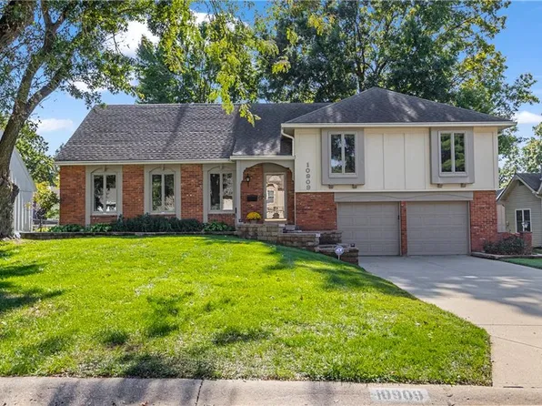 10909 W 102nd St, Overland Park, KS 66214
