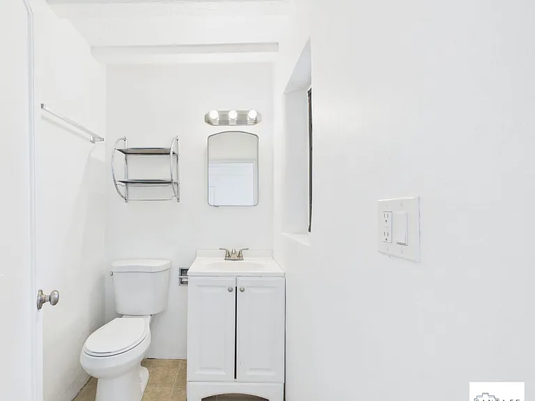 510 Sunset St — Photo 16