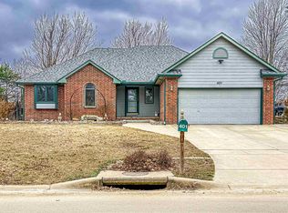 401 W Fieldstone St, Valley Center, KS 67147