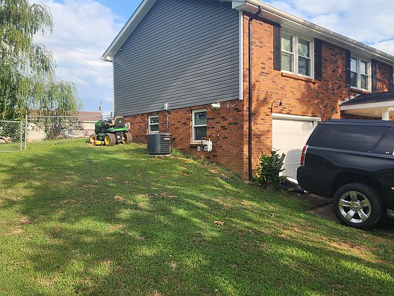 3rd image of 1787 Forrestdale Dr