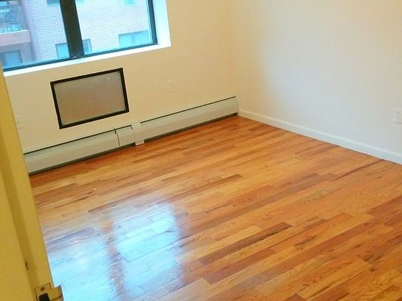 3rd image of 3721 31st St #405