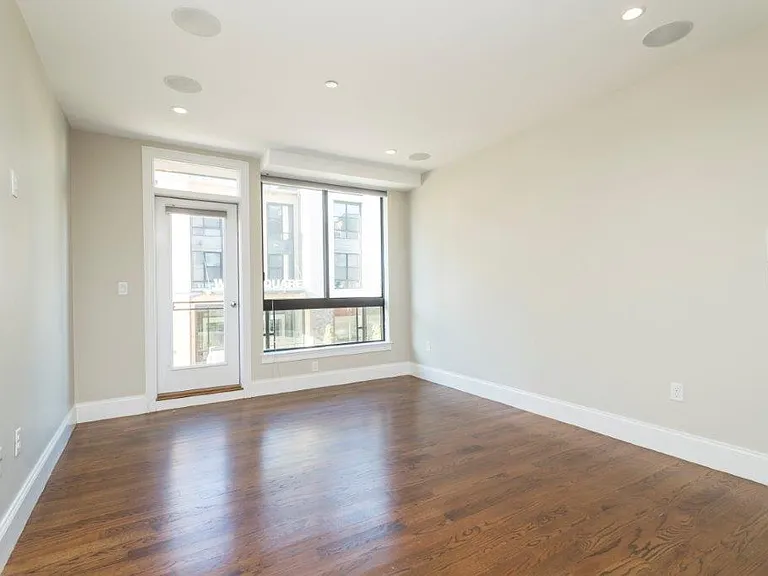 339 D St #5D — Photo 9