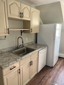 86 Rollstone Ave, West Sayville, NY, 11796