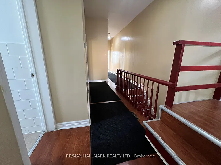 374 Dundas St E #2 — Photo 18