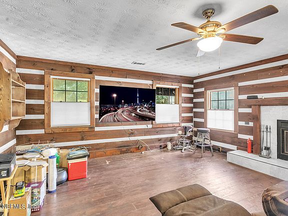 4th image of 5835 HYDE PARK Circle