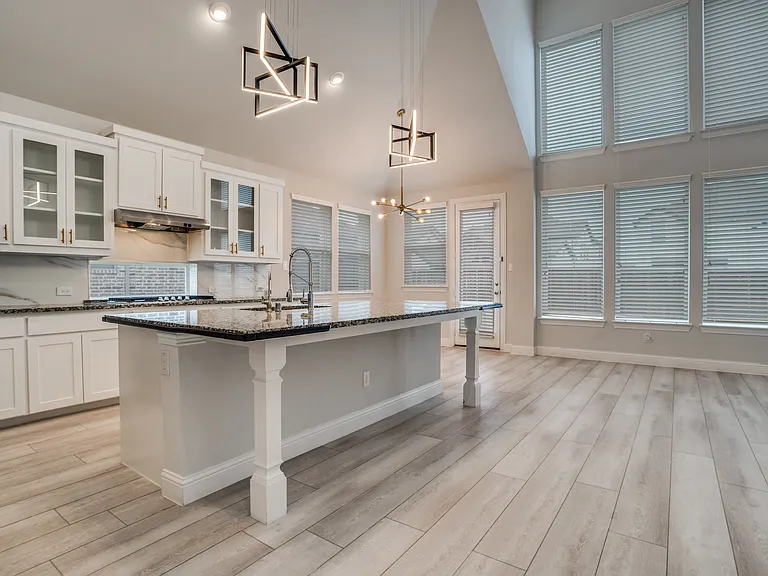 2811 Killdeer Trl — Photo 8