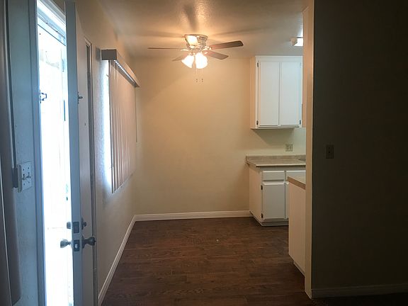 4th image of 1637 E Sycamore St APT A