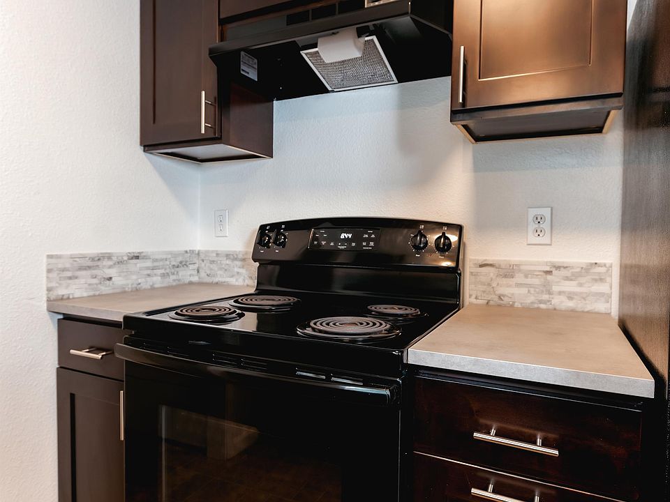 1st image of 1506 S G St #1