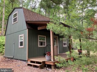 860 Jones Rd, Mill Hall, PA 17751