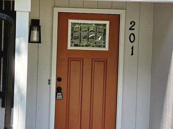 2nd image of 201 Cheyenne Dr