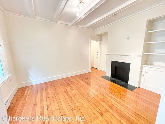 3rd image of 1732 Washington St APT 2