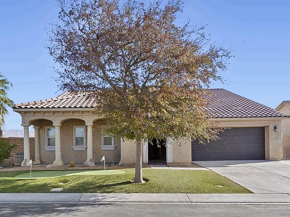 2nd image of 41096 Maxwell Ct