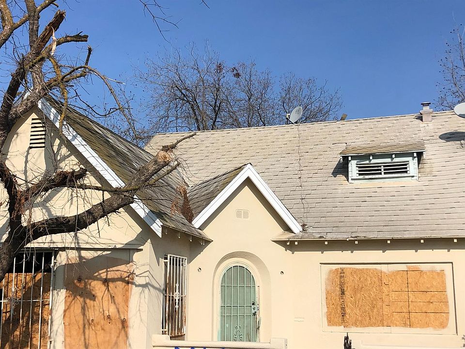 1st image of 3215 E Ventura Ave