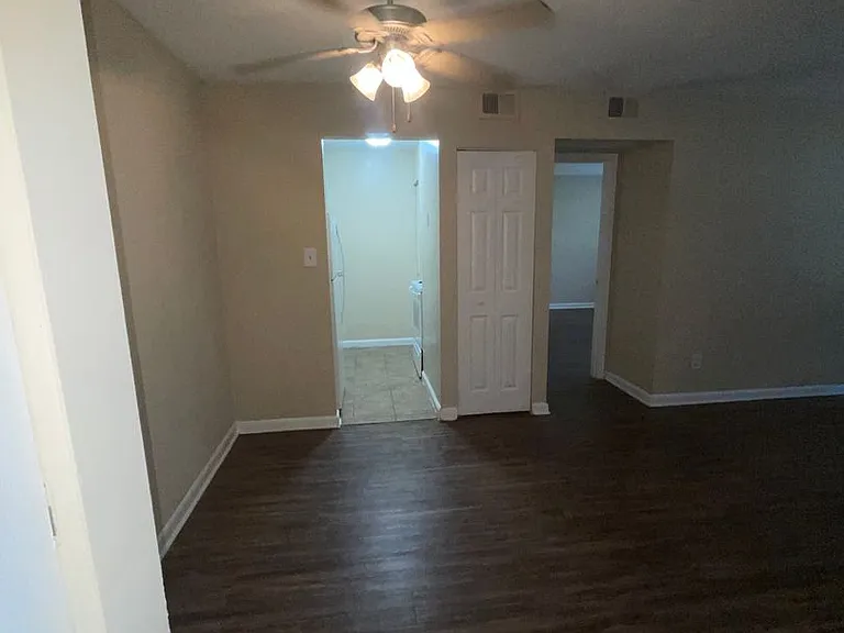 The New Meridian Apartments — Photo 2