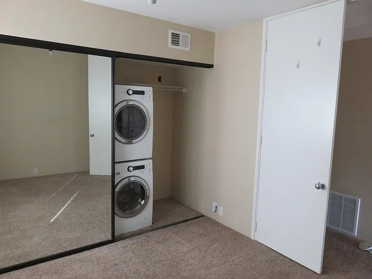 Laundry in Unit