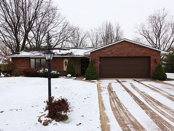 2nd image of 115 Wildwood Pl