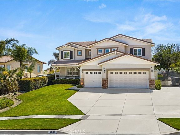 3rd image of 5606 E Overlook Dr