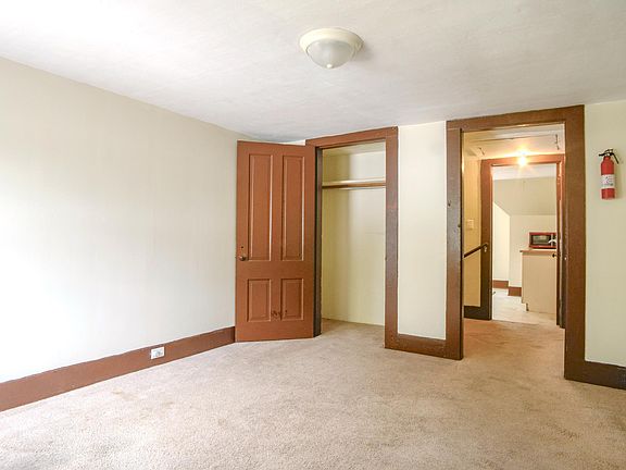 4th image of 4 Masters Dr APT B