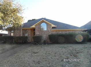 1414 Elizabeth Dr, Carrollton, TX 75007