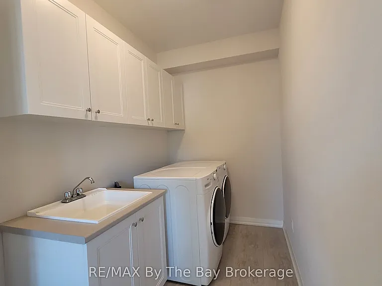 194 Union Blvd — Photo 14