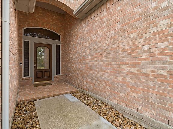 4th image of 113 Raven Knoll Court