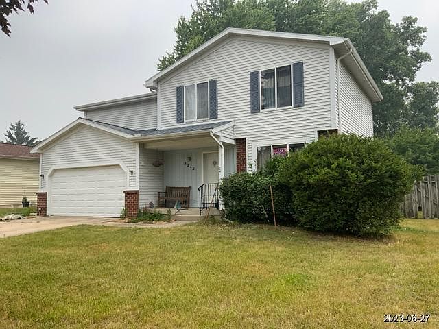 1st image of 3242 Brook Trl SE