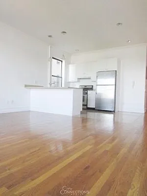 Rented by City Connections Realty | media 11