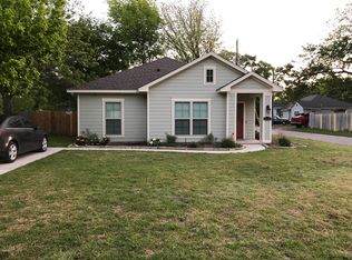 105 Aldridge St, Waxahachie, TX 75165
