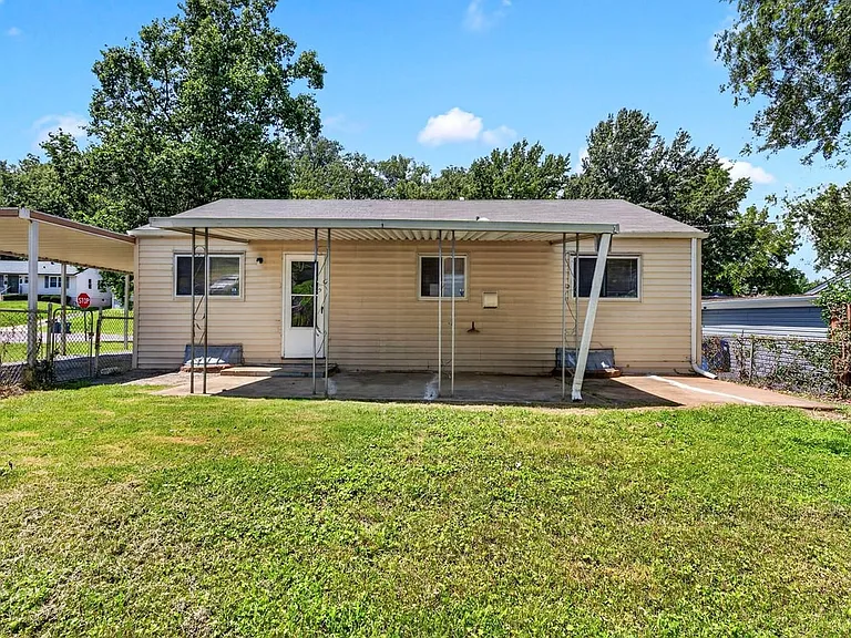 5544 Sapphire Ave — Photo 23