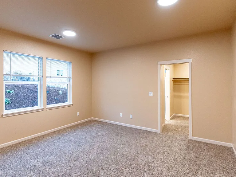 5779-5971 Joynak Hts — Photo 44
