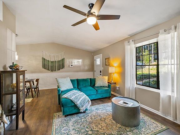 5th image of 277 Whetherbine Way E