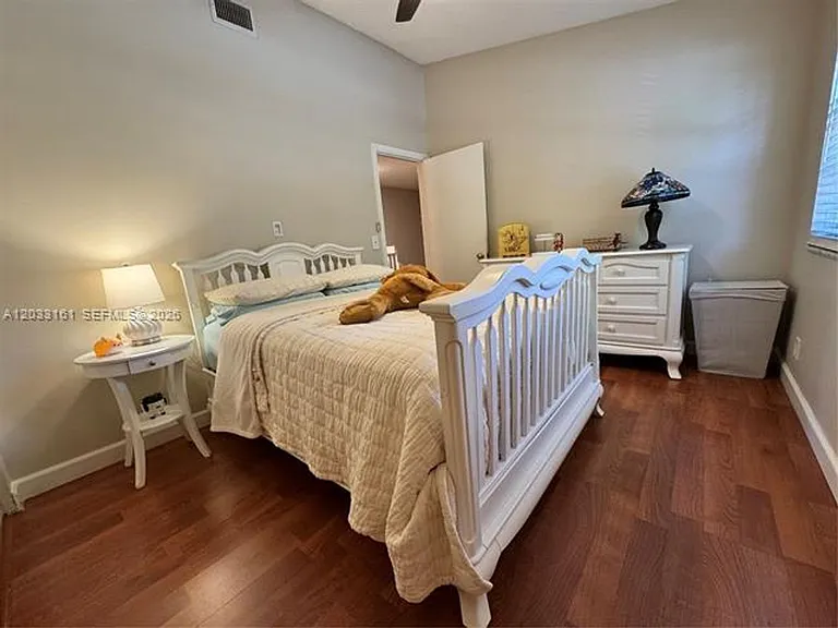 9023 Vineyard Lake Dr — Photo 23