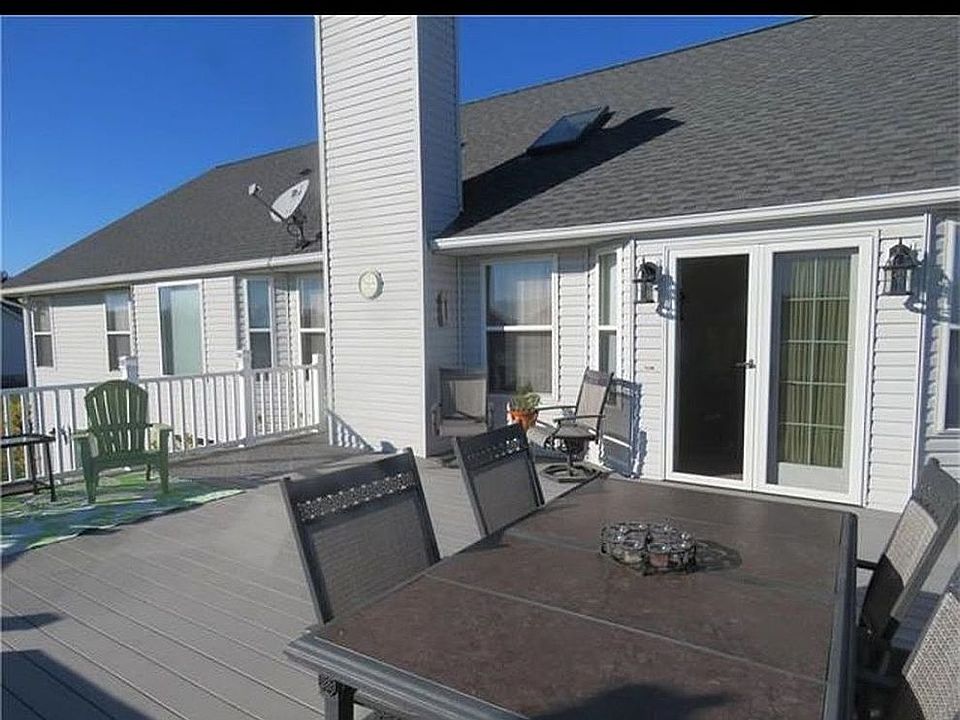 Huge deck