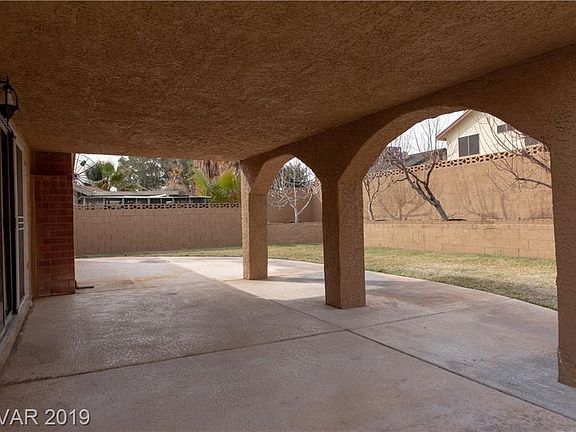 4th image of 4233 Honeycomb Dr