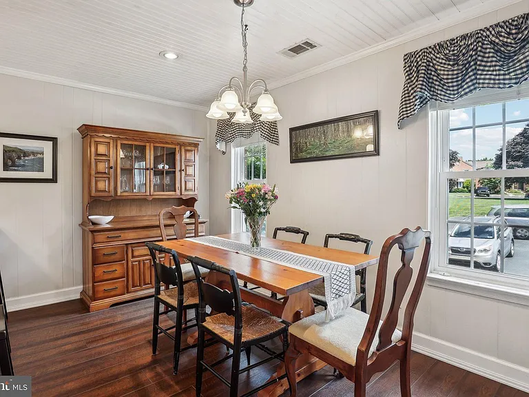 323 Penwyllt Ct — Photo 7