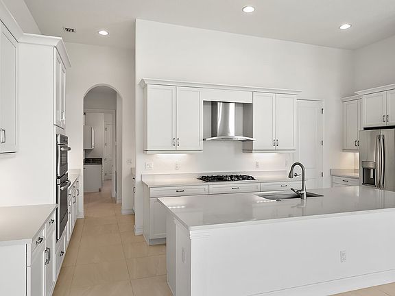 4th image of 5021 SW Day Lily St