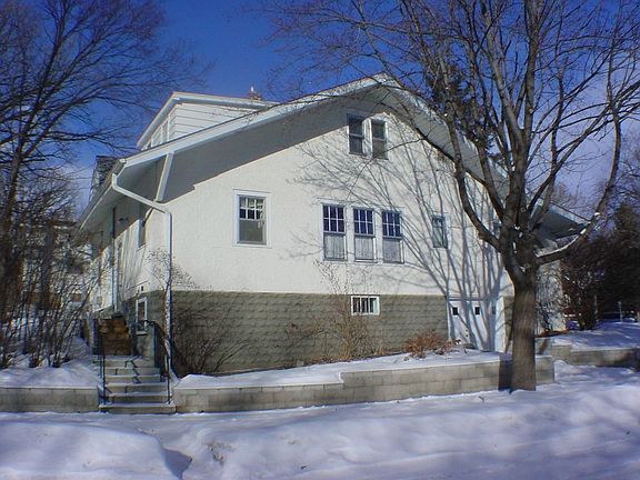 3rd image of 1455 Chelmsford St