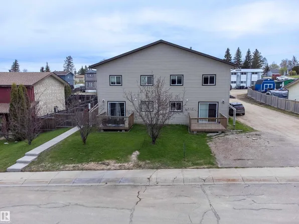 914 9th St, Cold Lake, AB T9M 1H8