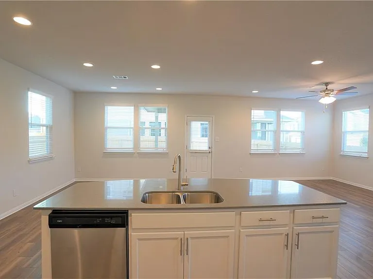12110 Tolson Dr — Photo 8