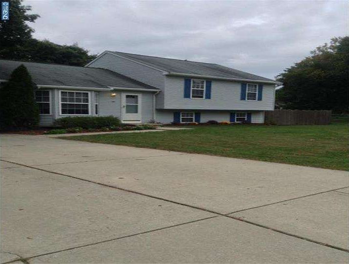 1st image of 157 Linden Ave