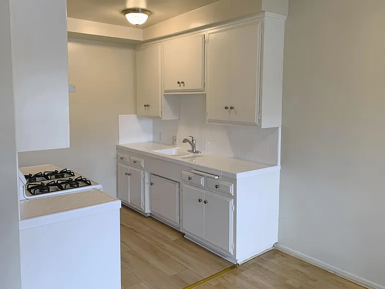 1151 Justin Ave #9 — Photo 5