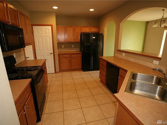 4th image of 15314 87th Ave E