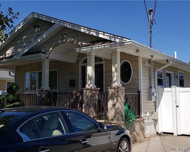 1st image of 217 N Linden St