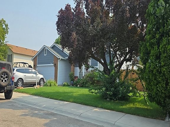 2nd image of 631 W Criterion St