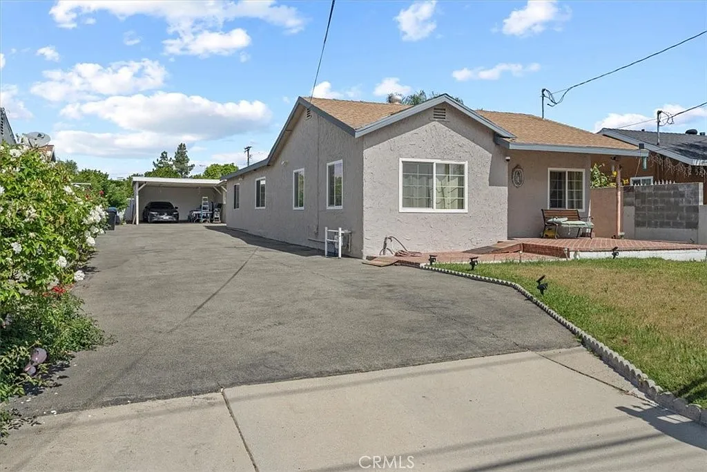 Building Photo - 13881 Daventry St