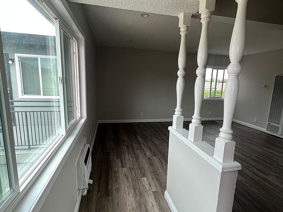 4th image of 11730 S Vermont Ave #8