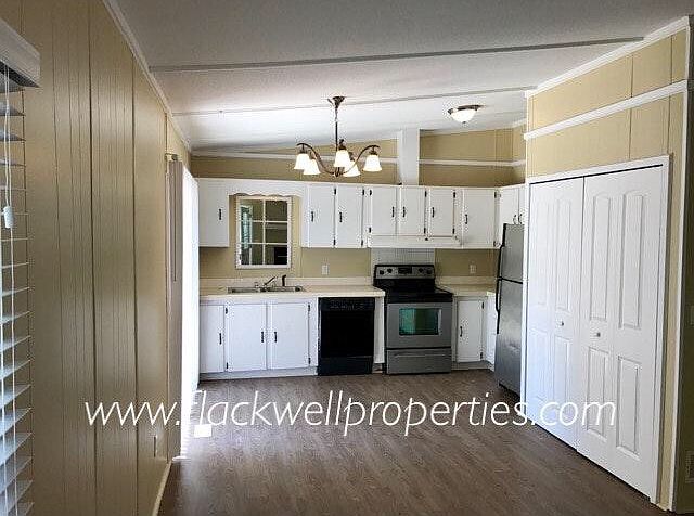 2nd image of 6120 Lorimar Ct #B